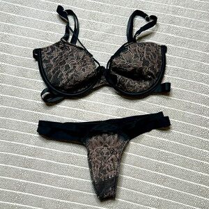 Sexy Lingerie Bra and Panty sets with 3 additional bras 32DD Victoria Secret